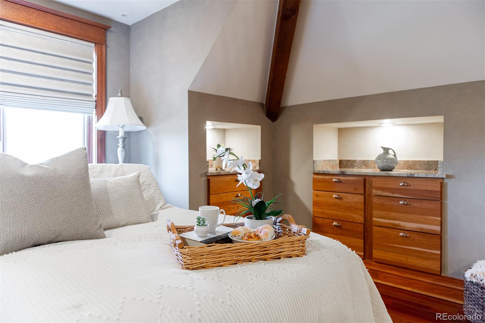 MLS Image #18 for 501 s pearl street,denver, Colorado