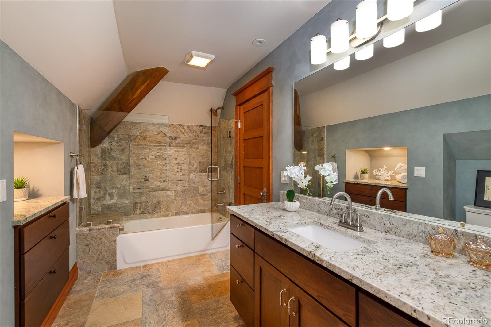 MLS Image #24 for 501 s pearl street,denver, Colorado