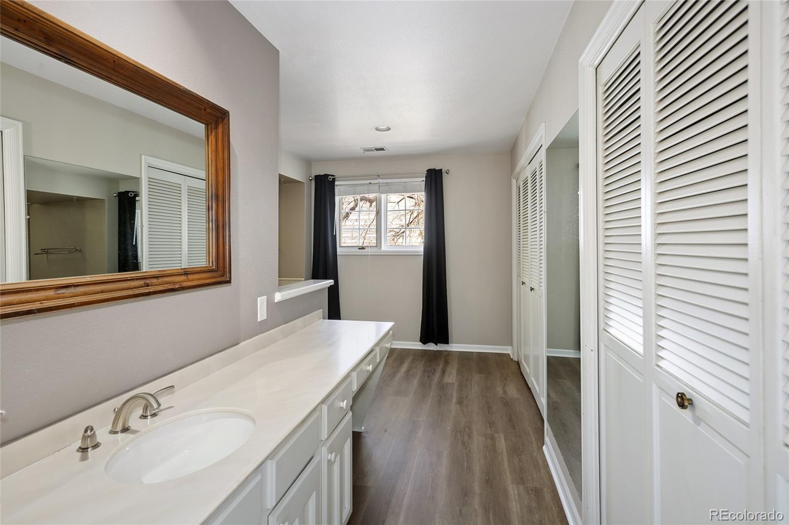 MLS Image #27 for 4505 s yosemite street,denver, Colorado