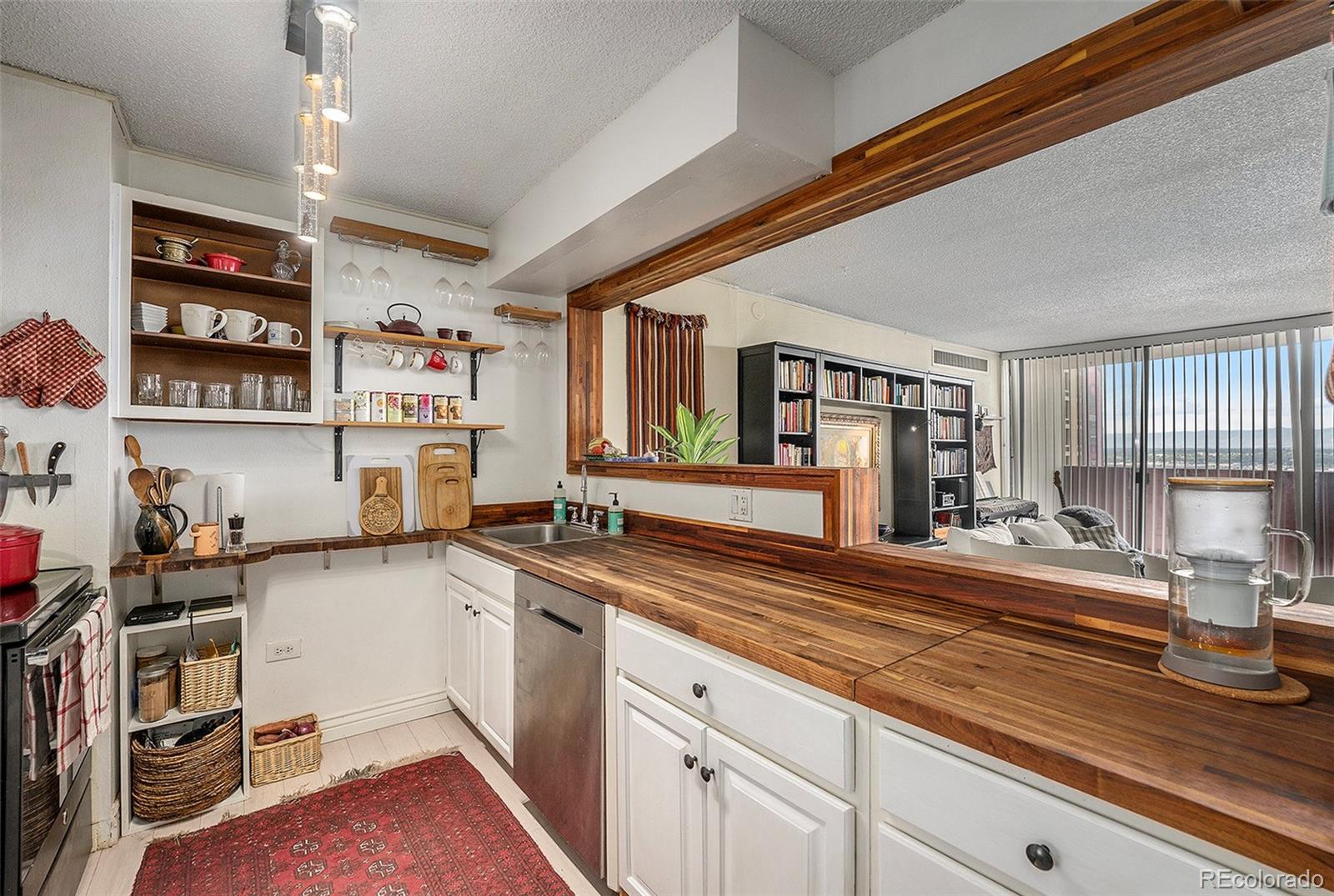 MLS Image #7 for 1020  15th street 22a,denver, Colorado