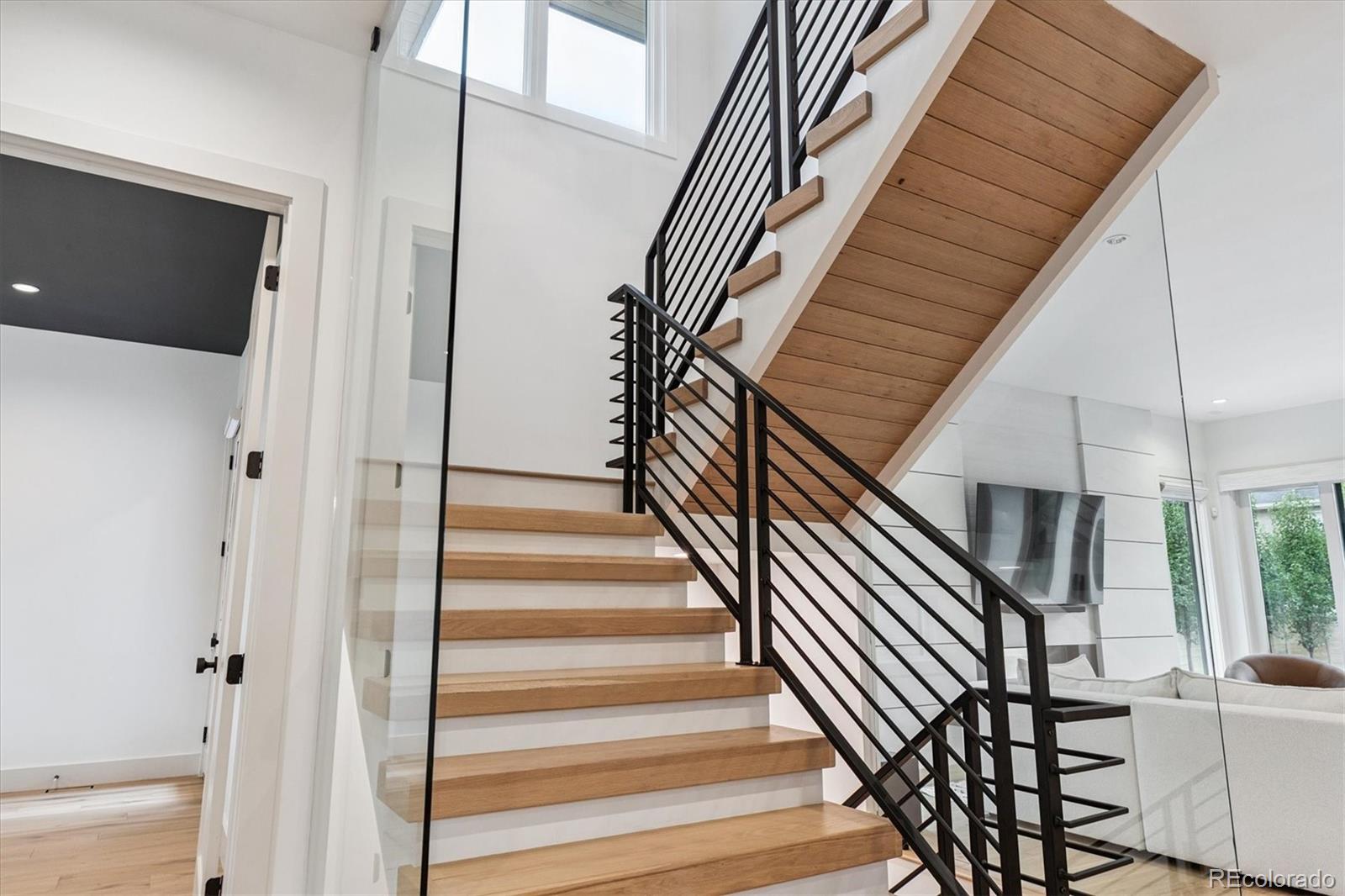 MLS Image #18 for 1377 s saint paul street,denver, Colorado