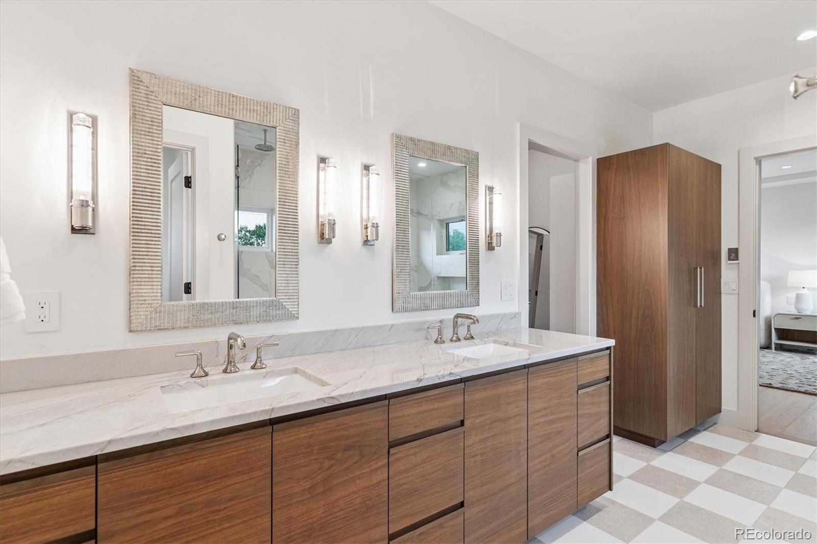MLS Image #22 for 1377 s saint paul street,denver, Colorado