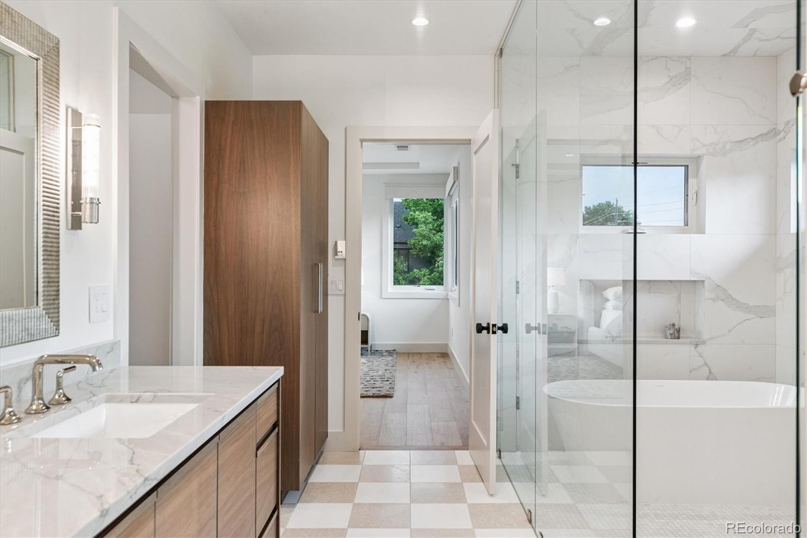 MLS Image #23 for 1377 s saint paul street,denver, Colorado