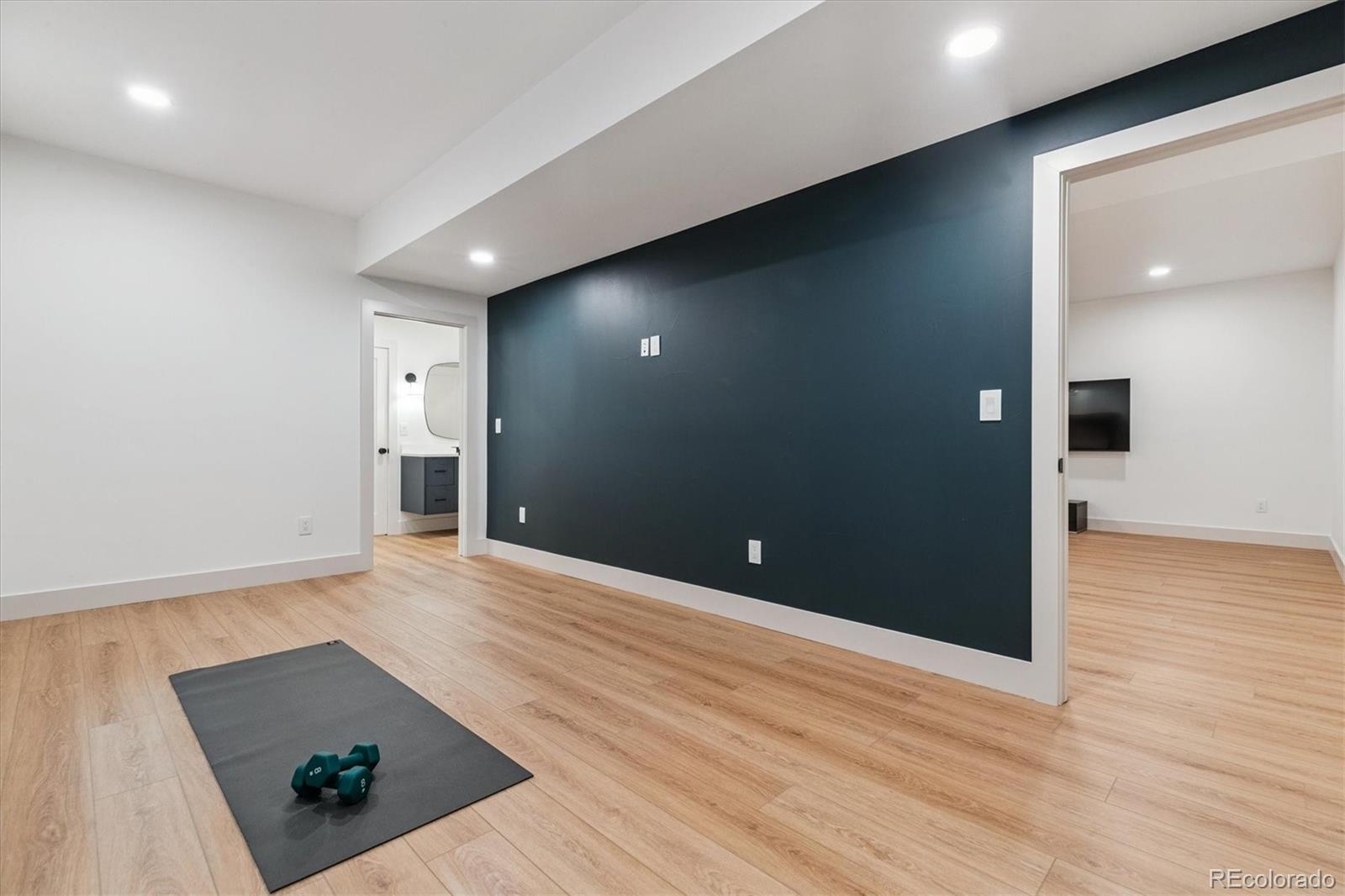 MLS Image #36 for 1377 s saint paul street,denver, Colorado
