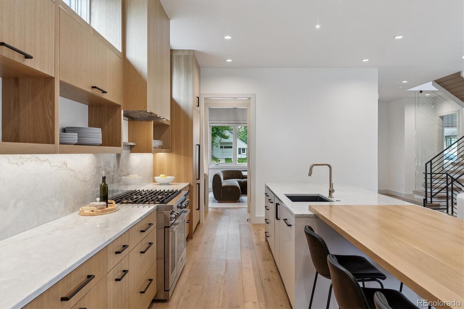 MLS Image #9 for 1377 s saint paul street,denver, Colorado