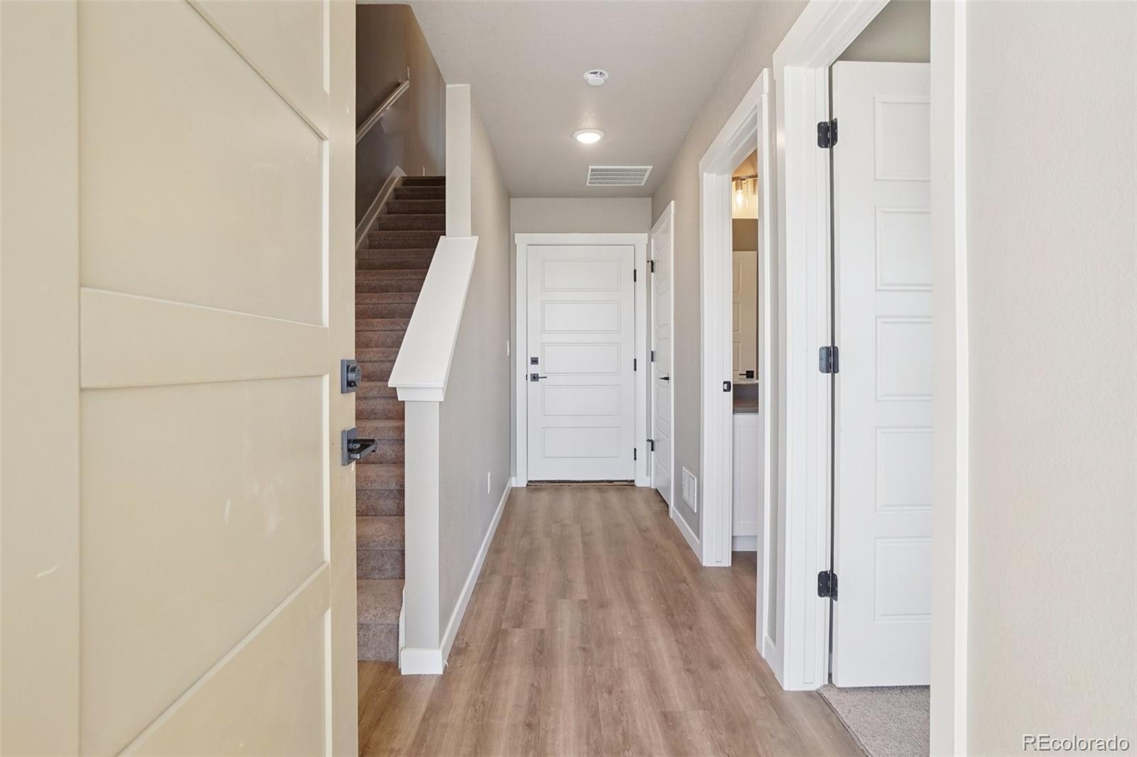 MLS Image #6 for 5423 n eaton park way,aurora, Colorado