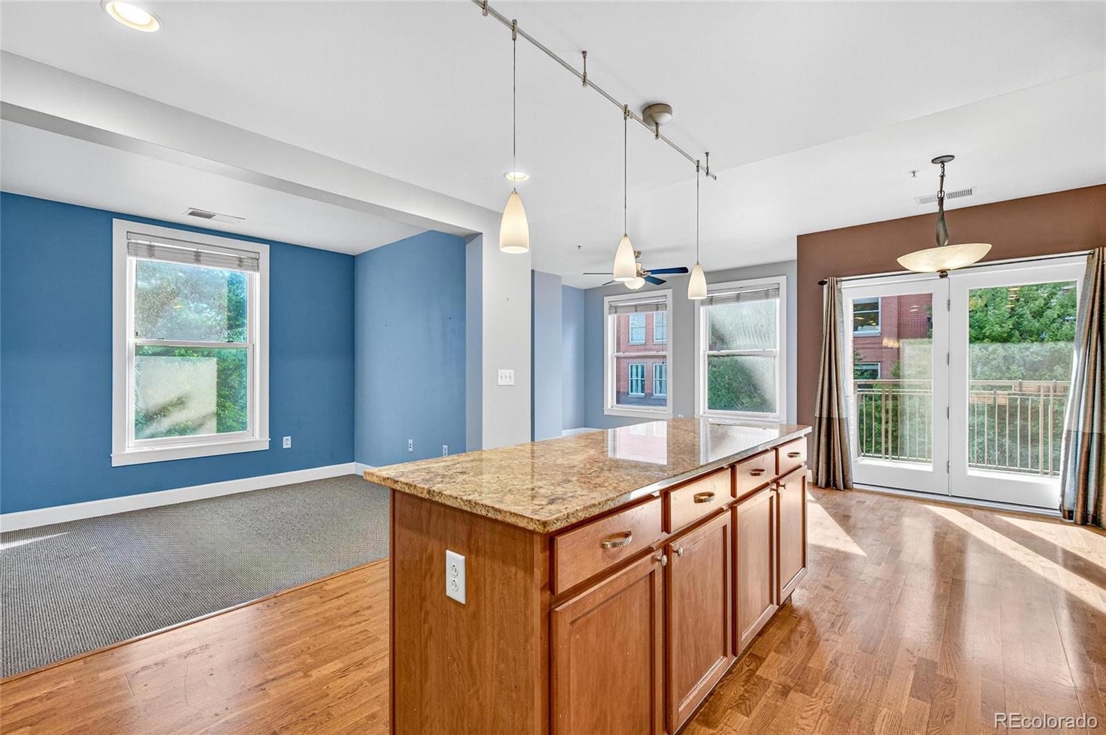 MLS Image #13 for 1631 n emerson street 323,denver, Colorado