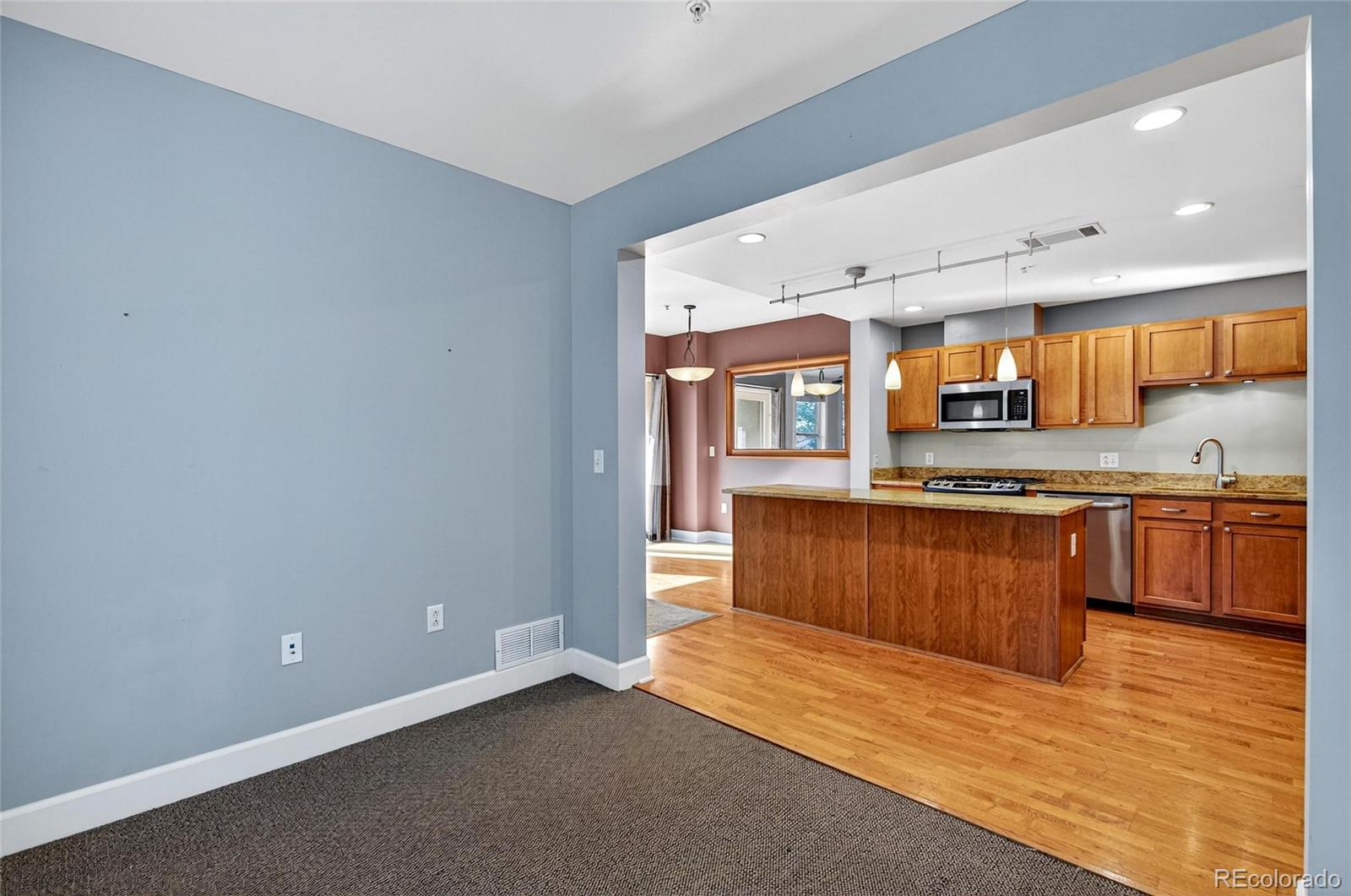 MLS Image #19 for 1631 n emerson street 323,denver, Colorado