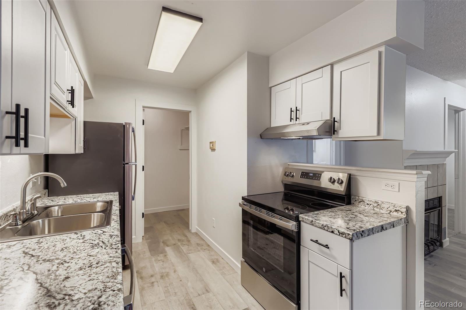 MLS Image #4 for 1845  kendall street 103a,denver, Colorado