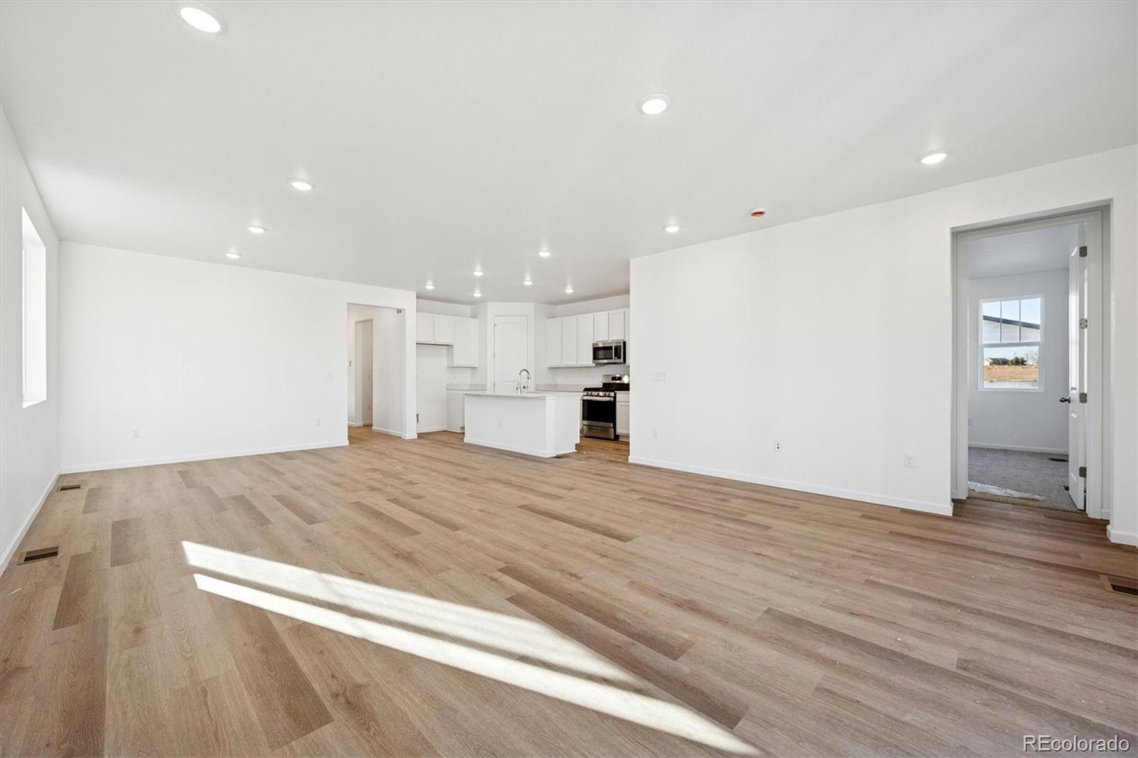 MLS Image #10 for 311  smith avenue,keenesburg, Colorado