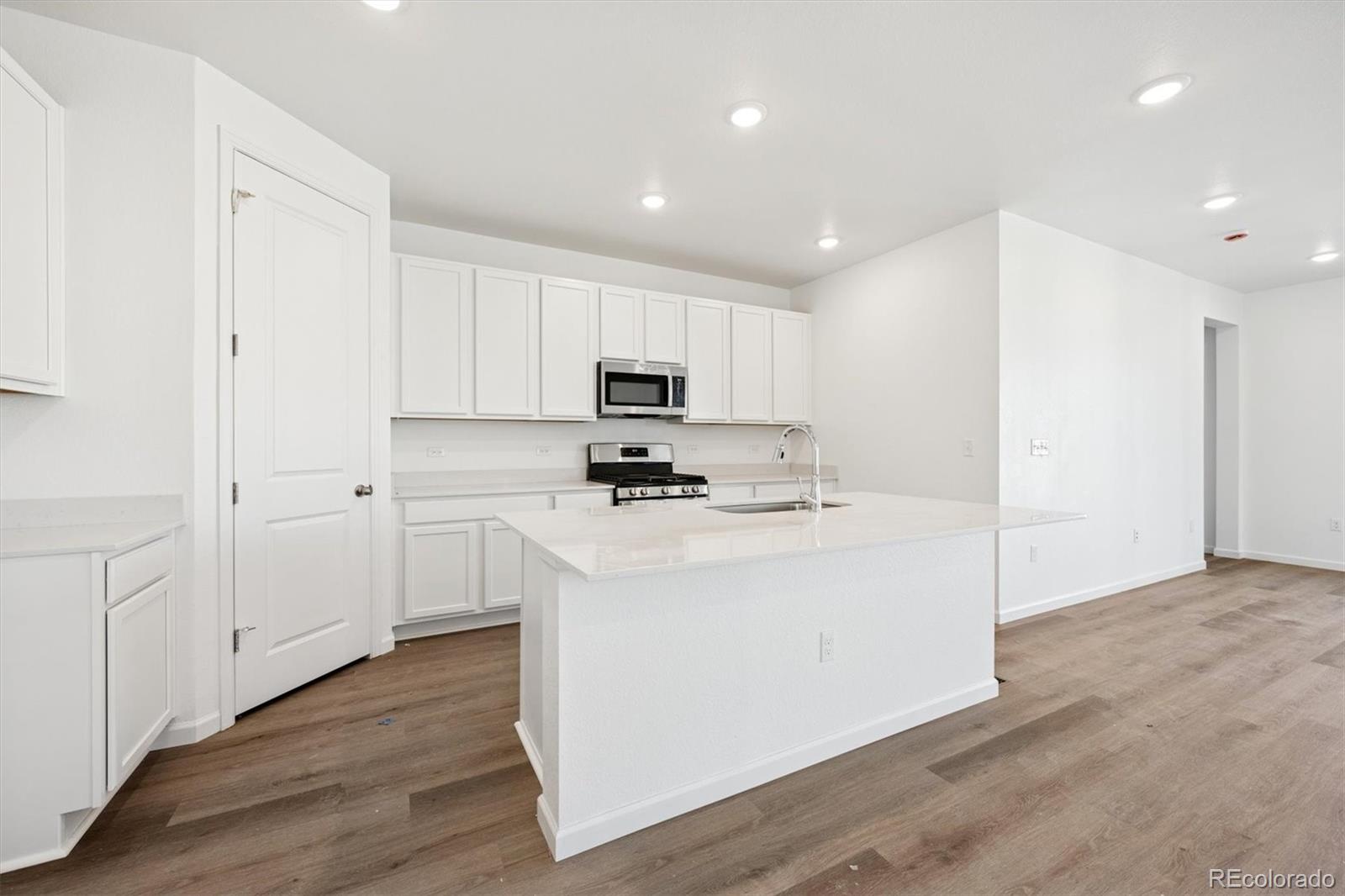 MLS Image #13 for 311  smith avenue,keenesburg, Colorado