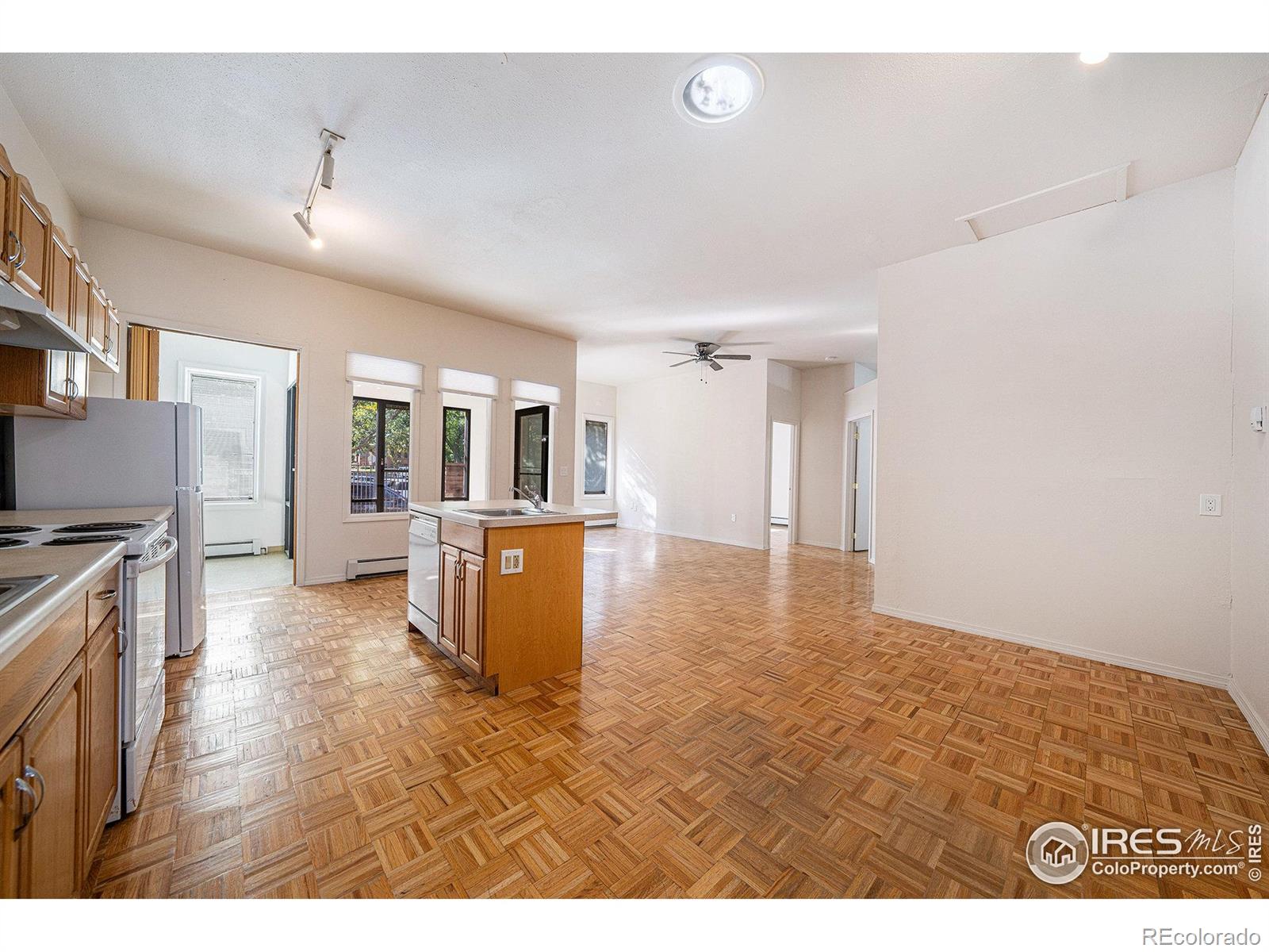 MLS Image #11 for 1020 s college avenue,fort collins, Colorado