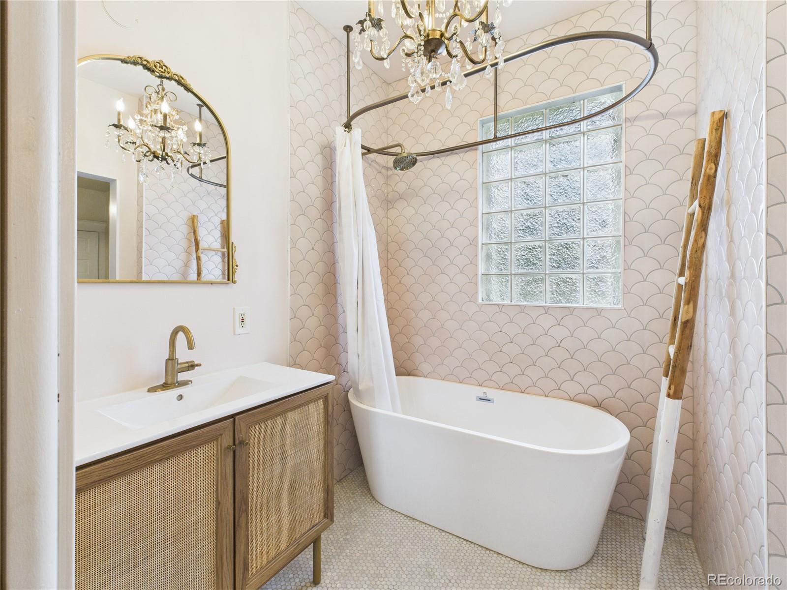 MLS Image #10 for 1175  harrison street,denver, Colorado