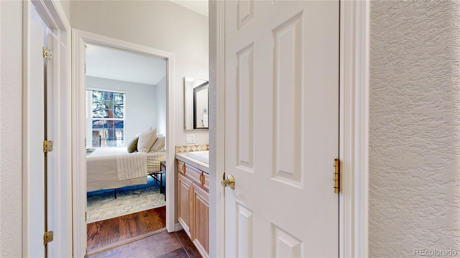 MLS Image #15 for 4545 s monaco street,denver, Colorado