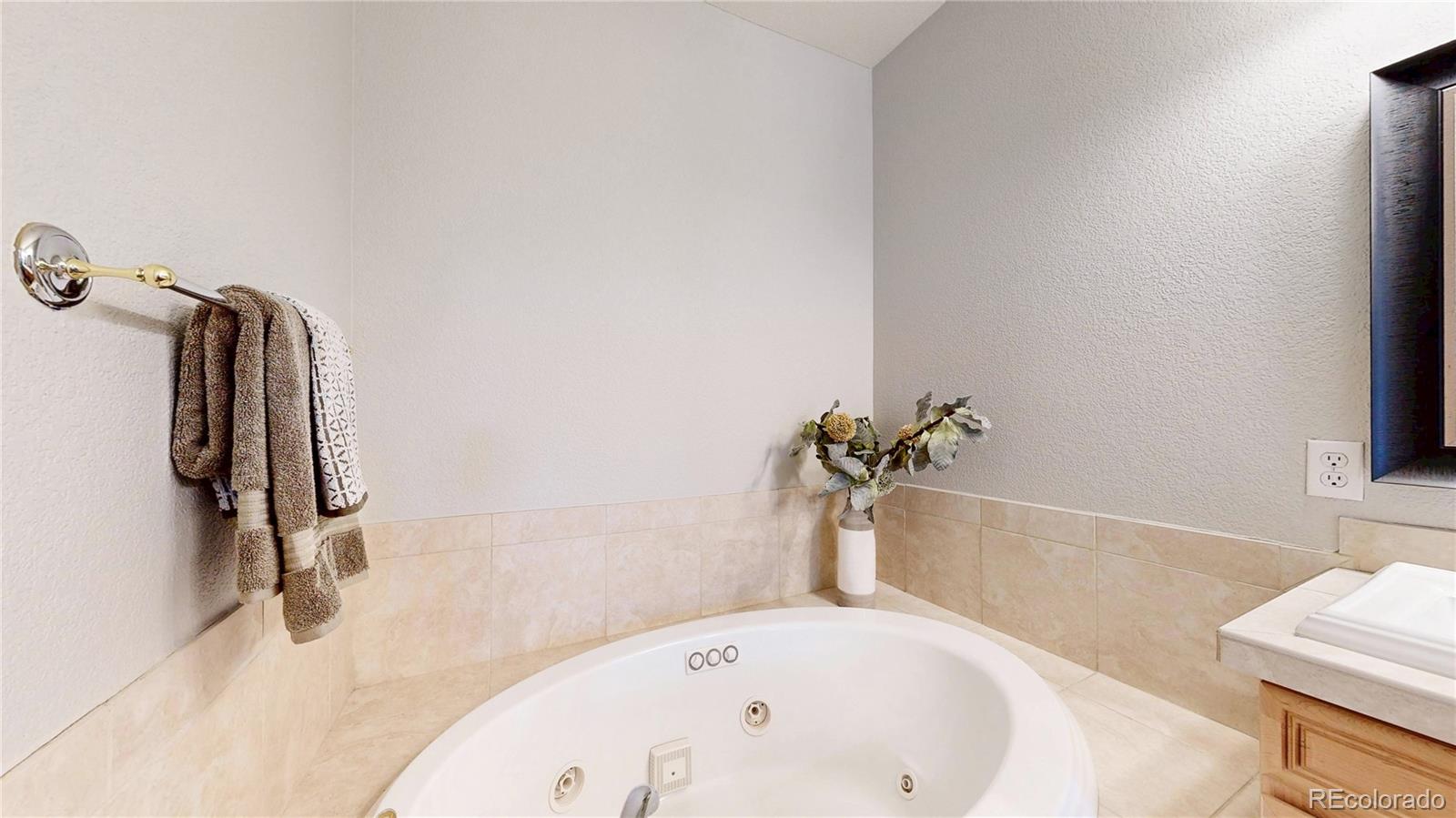 MLS Image #25 for 4545 s monaco street,denver, Colorado