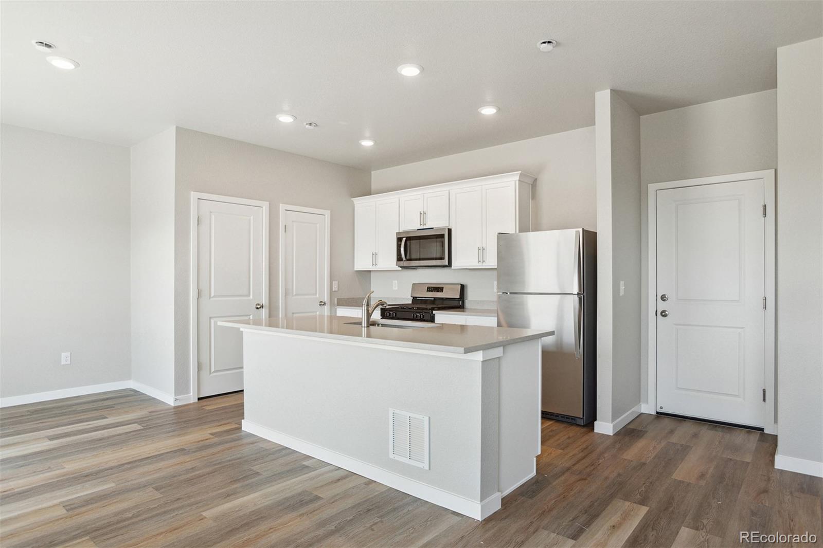MLS Image #4 for 48210  shetland drive,bennett, Colorado