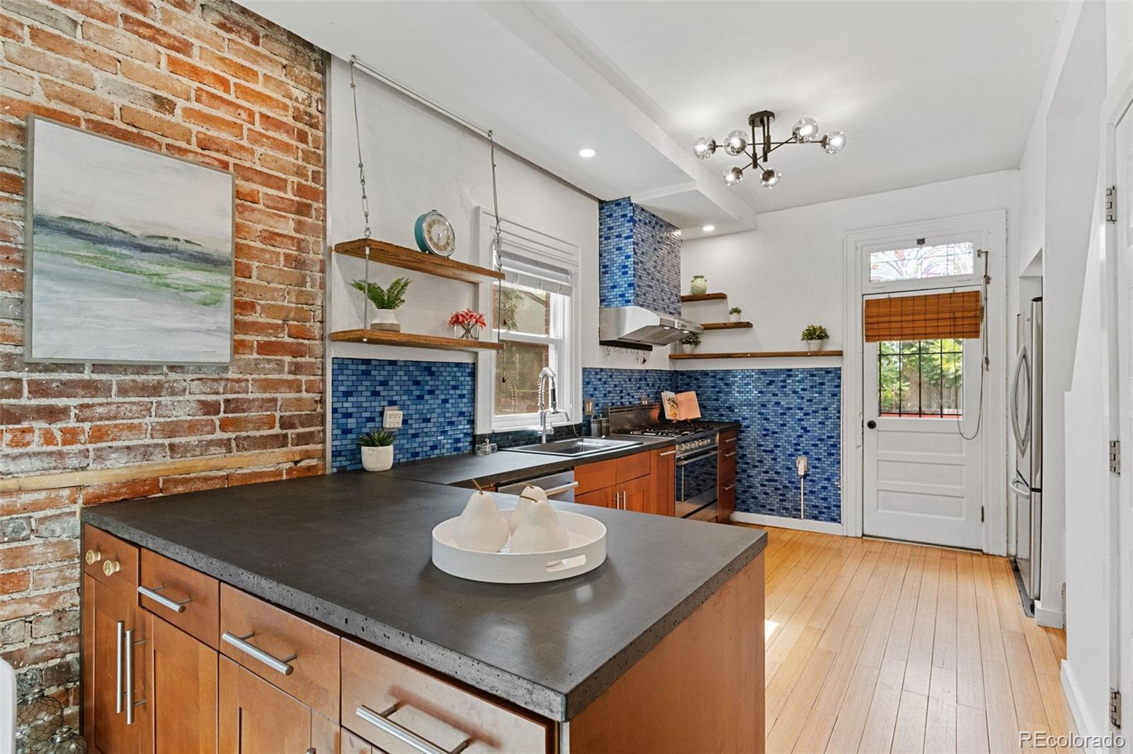 MLS Image #10 for 145 s cherokee street,denver, Colorado