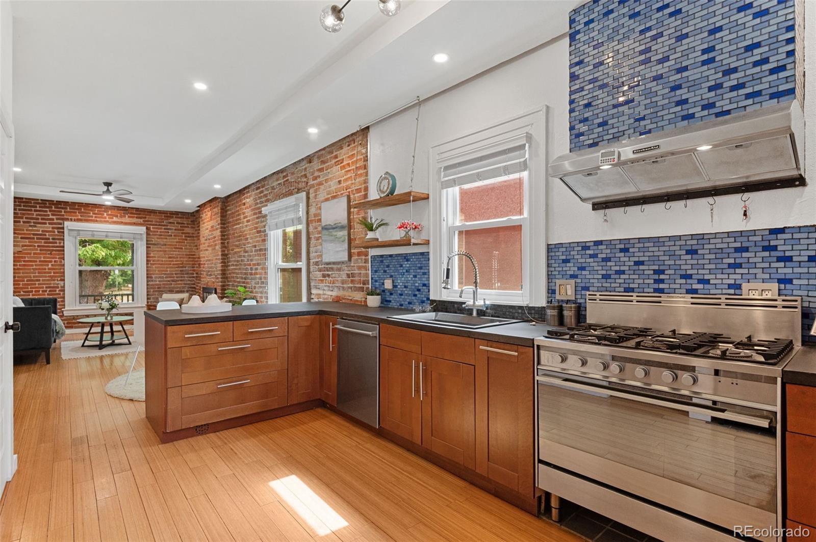 MLS Image #13 for 145 s cherokee street,denver, Colorado