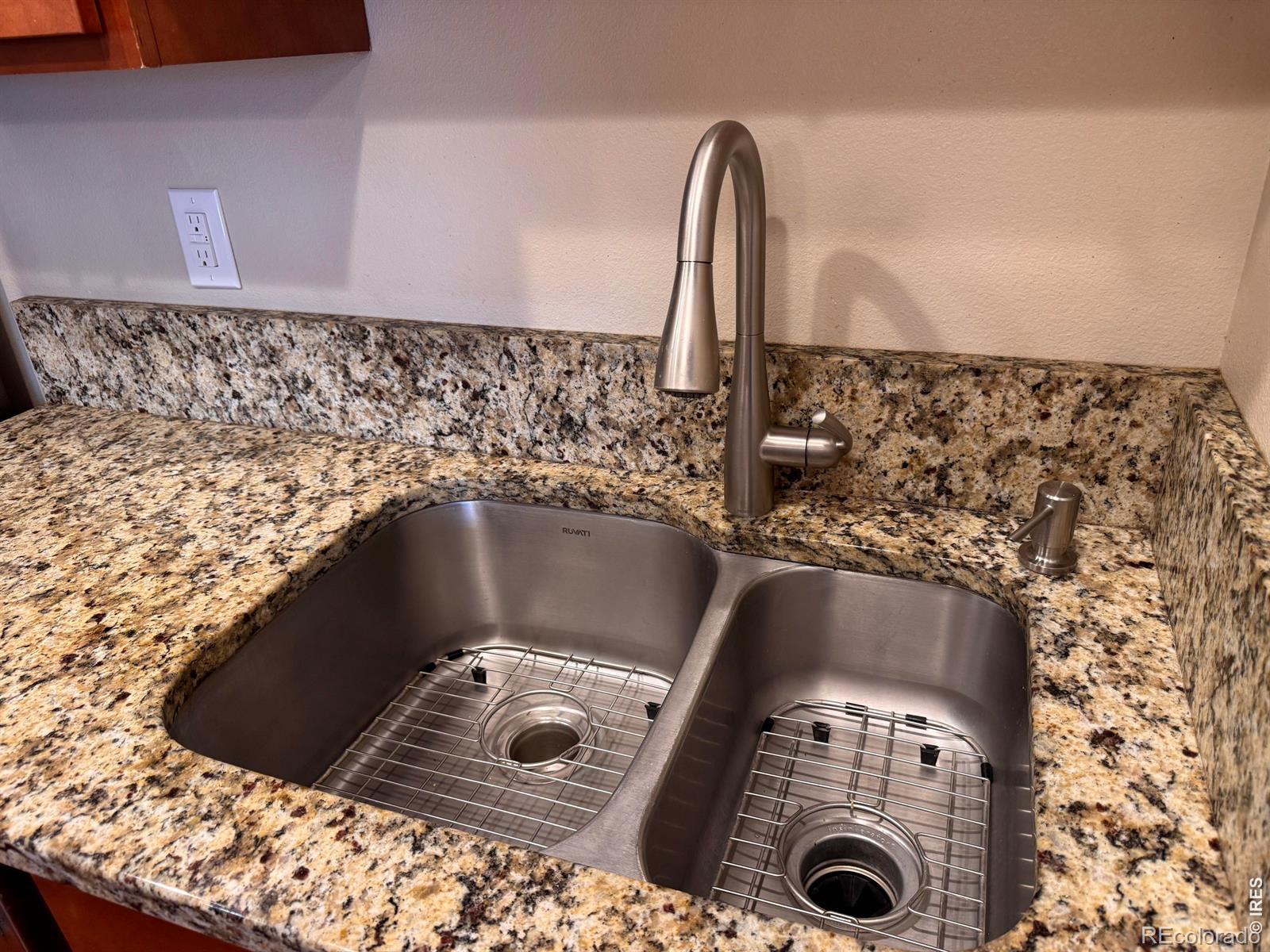 MLS Image #12 for 4658  white rock circle,boulder, Colorado