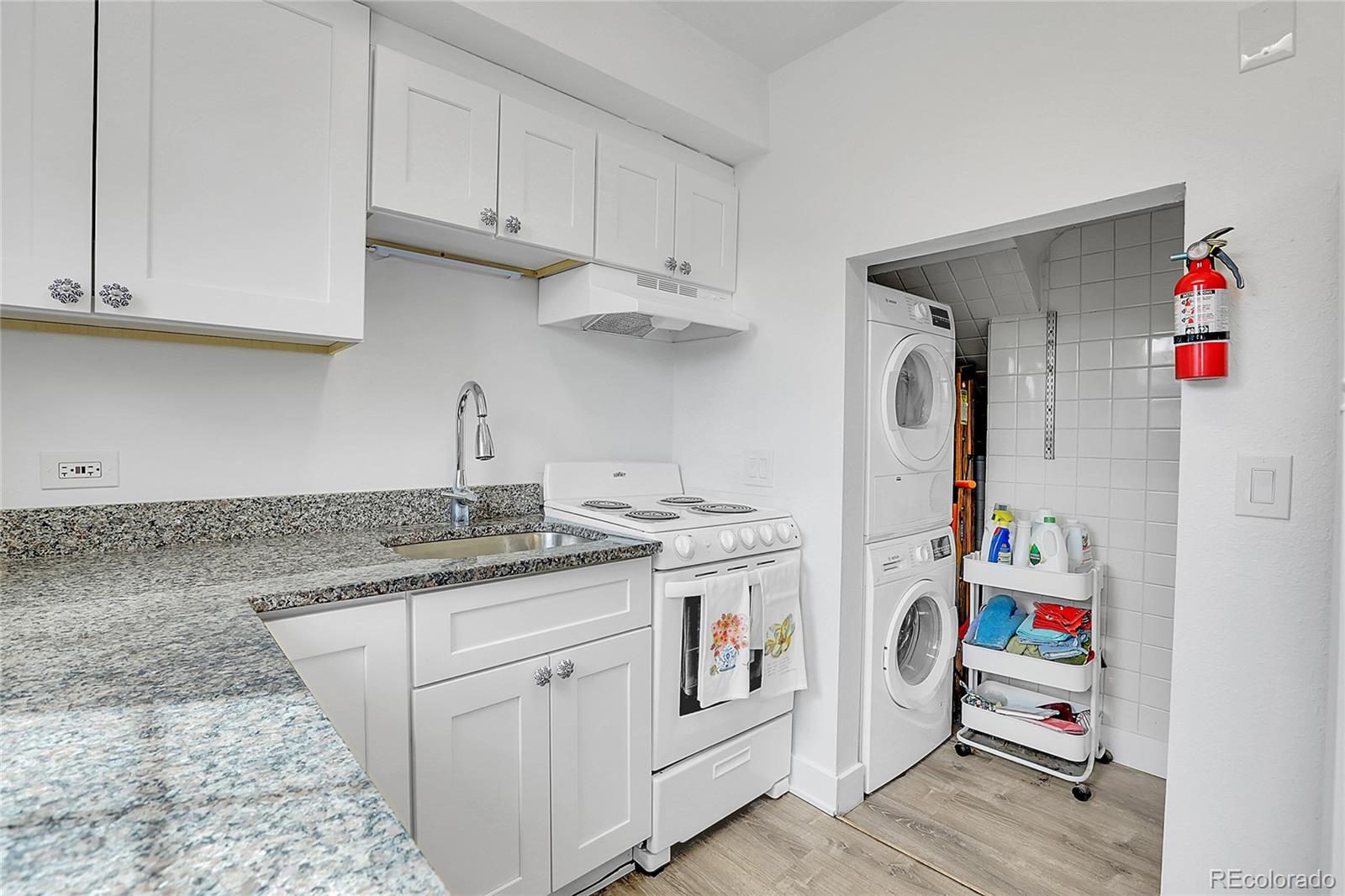 MLS Image #4 for 6004 e 29th avenue,denver, Colorado