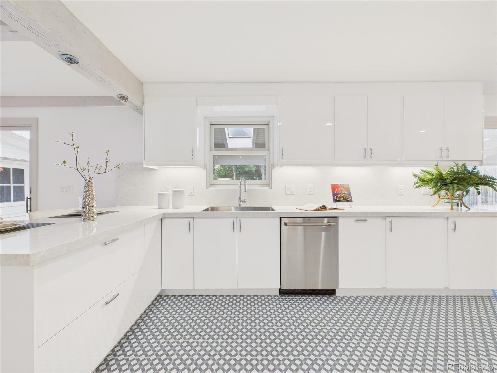 MLS Image #7 for 2880 e cedar avenue,denver, Colorado