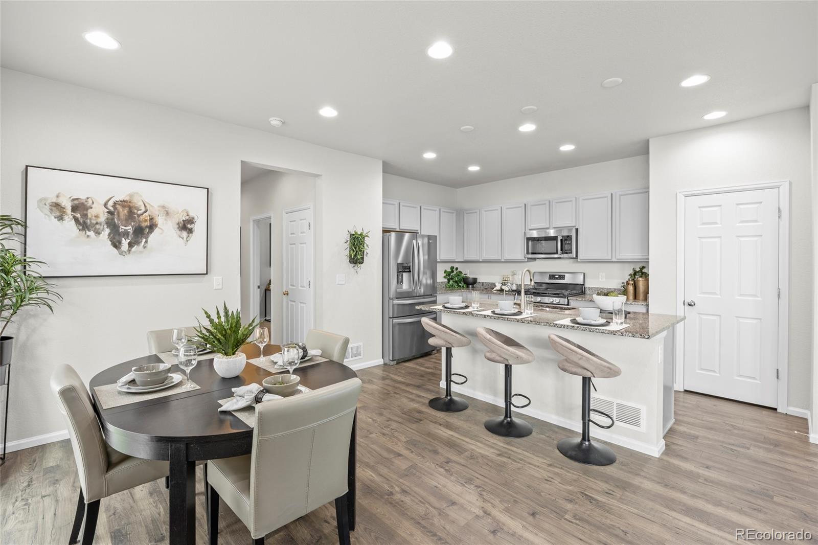 MLS Image #16 for 6643 n danube way,denver, Colorado
