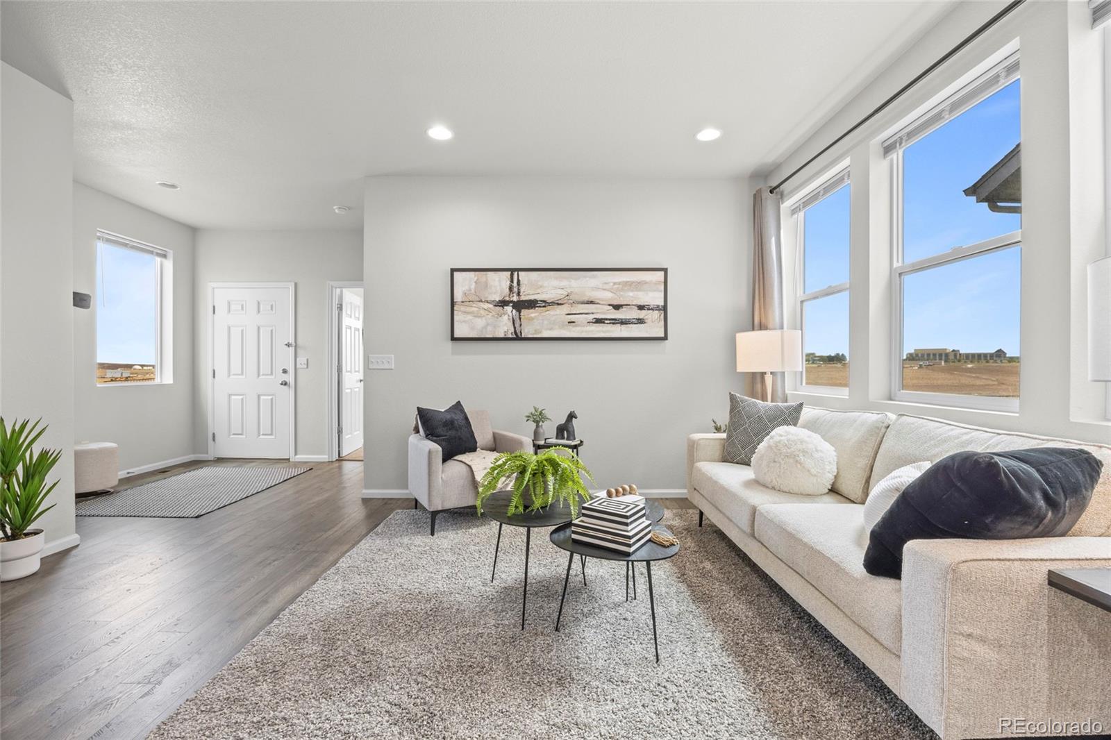 MLS Image #7 for 6643 n danube way,denver, Colorado