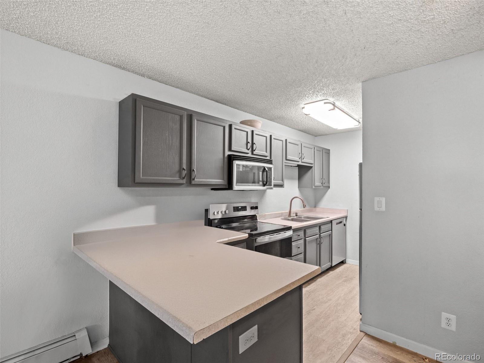 MLS Image #10 for 857 s van gordon court,lakewood, Colorado
