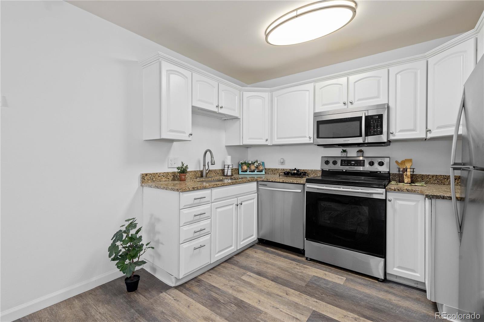 MLS Image #5 for 755 s alton way,denver, Colorado