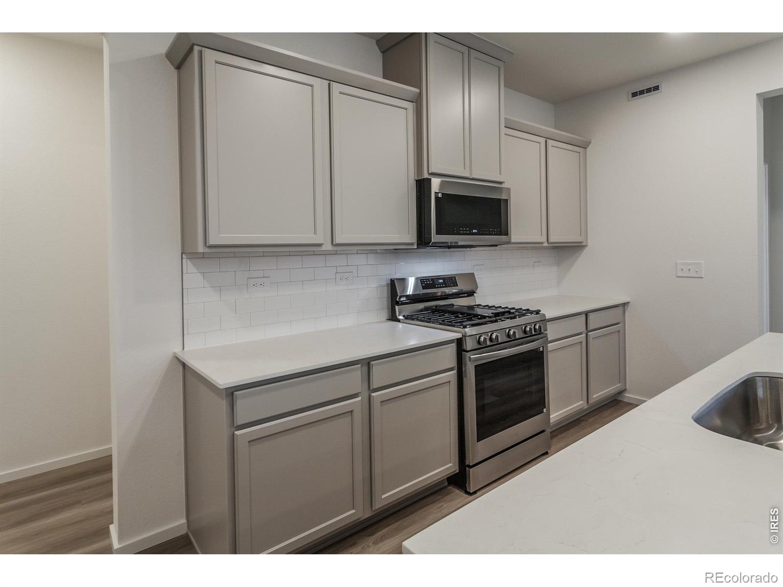 MLS Image #14 for 752  galloway drive,johnstown, Colorado