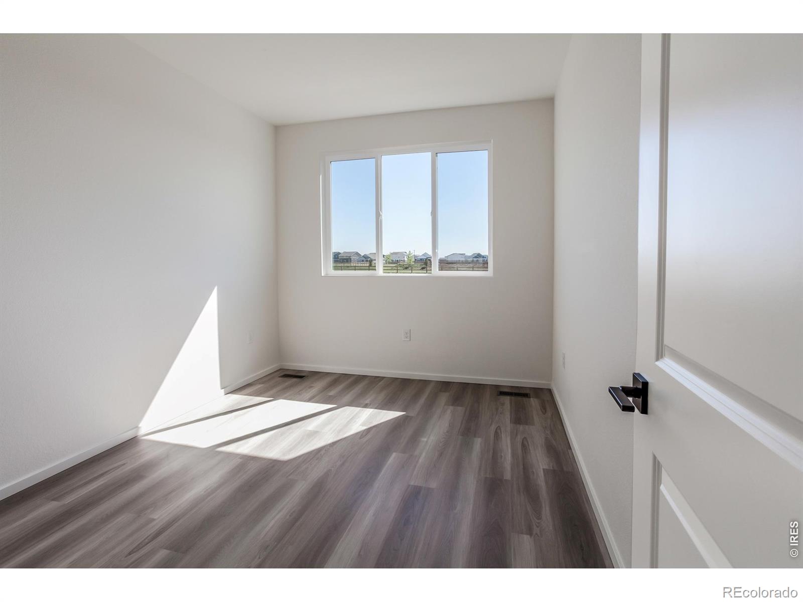 MLS Image #4 for 752  galloway drive,johnstown, Colorado