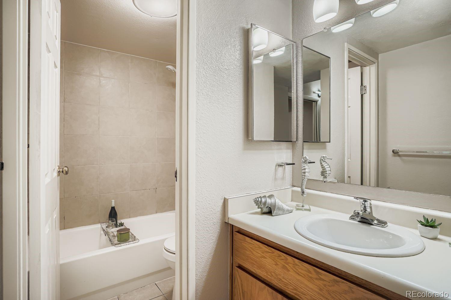 MLS Image #13 for 10650 e tennessee avenue 209,aurora, Colorado