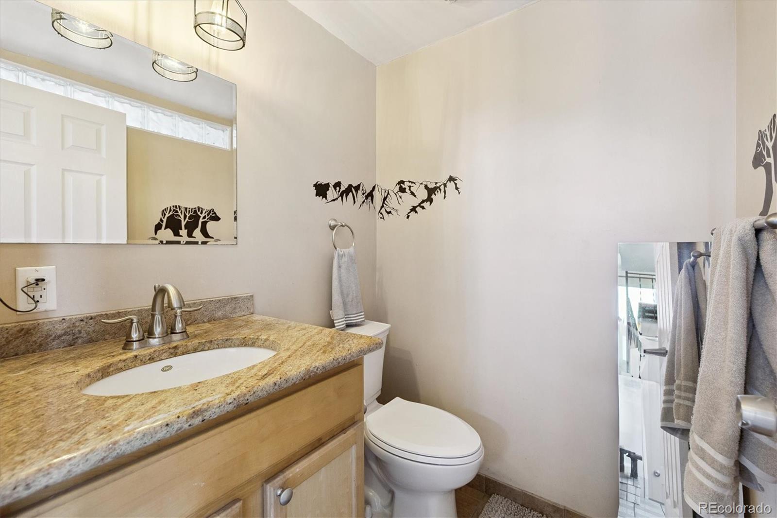 MLS Image #9 for 1731 w chaffee place,denver, Colorado