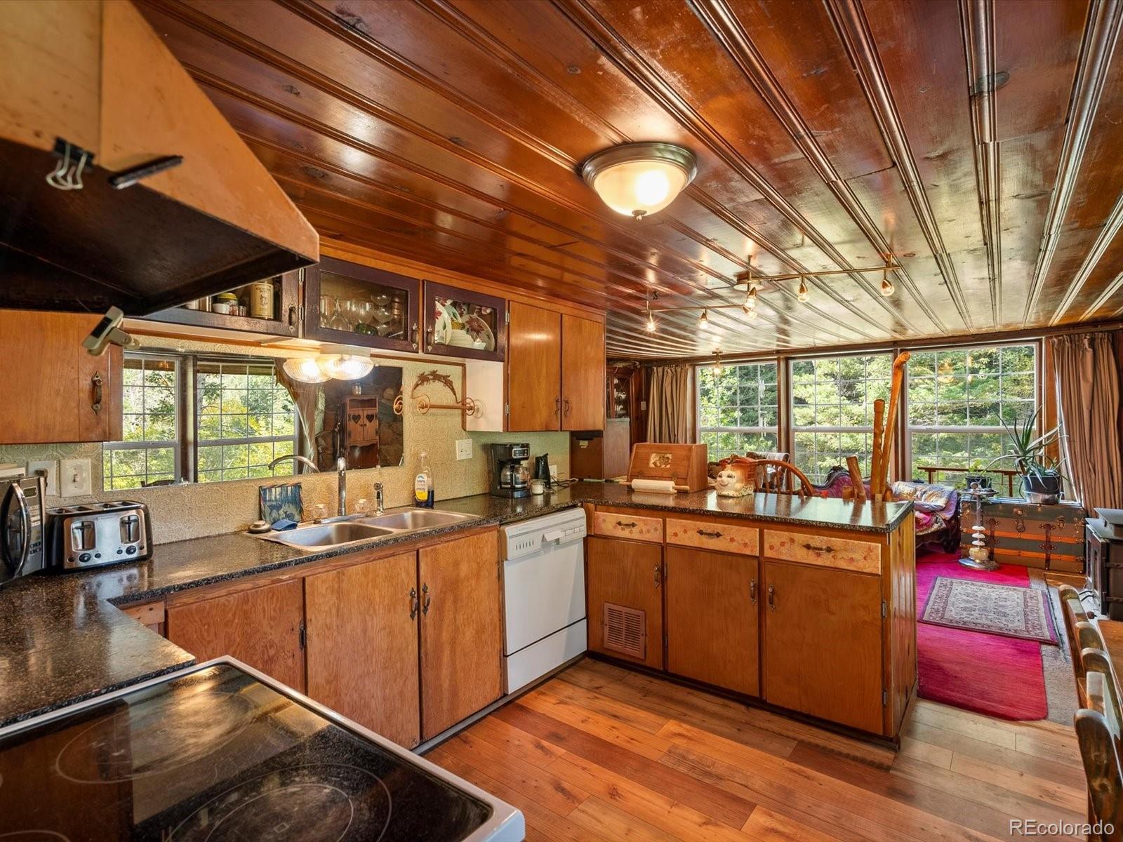 MLS Image #16 for 10230 s deer creek road,littleton, Colorado
