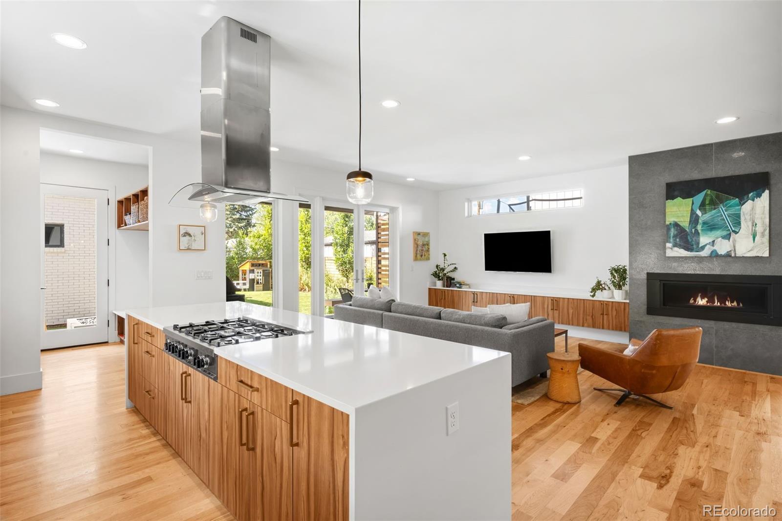 MLS Image #10 for 3275 s clermont street,denver, Colorado