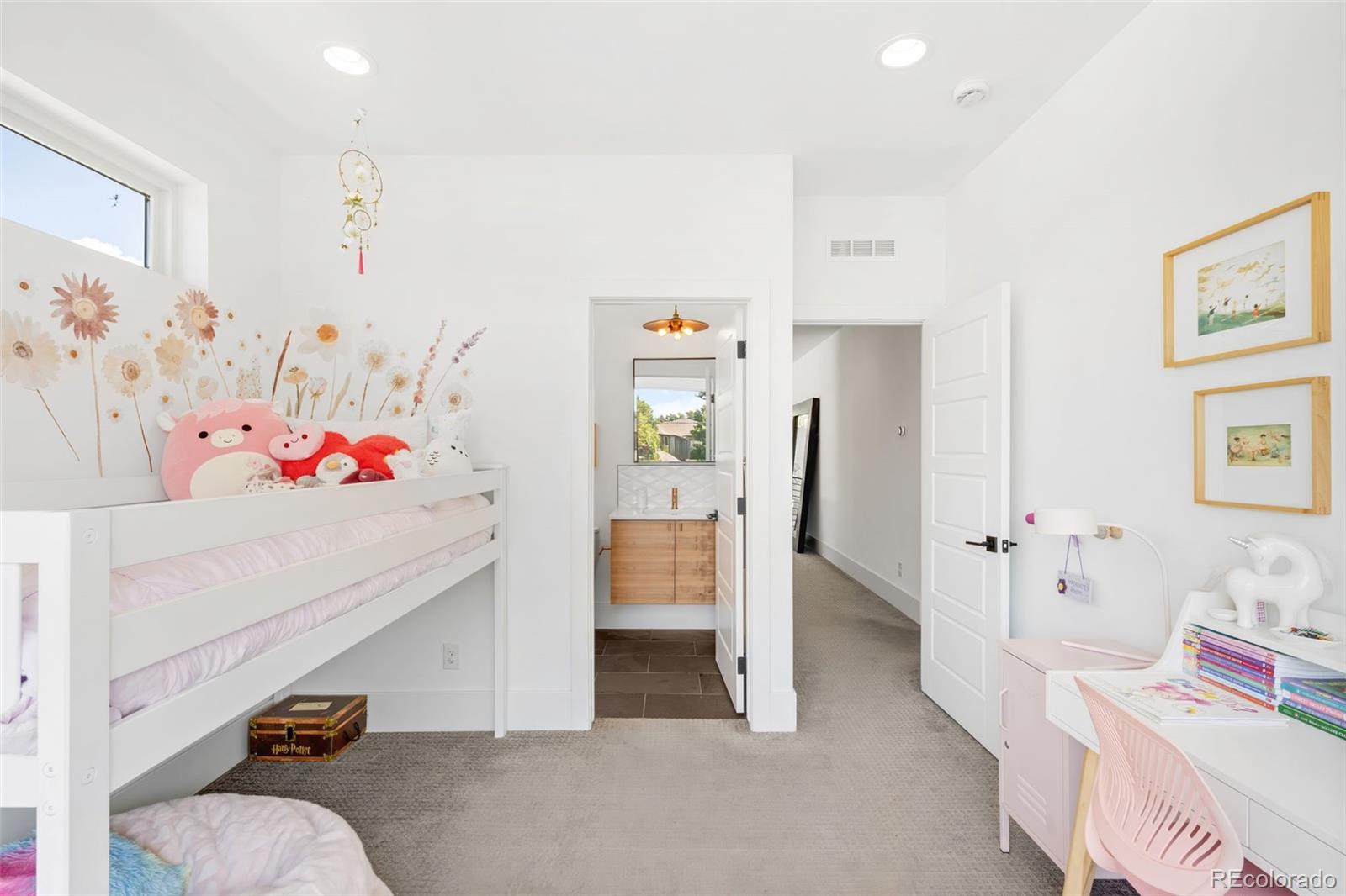 MLS Image #26 for 3275 s clermont street,denver, Colorado