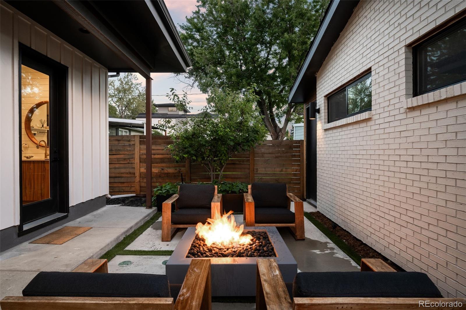 MLS Image #39 for 3275 s clermont street,denver, Colorado