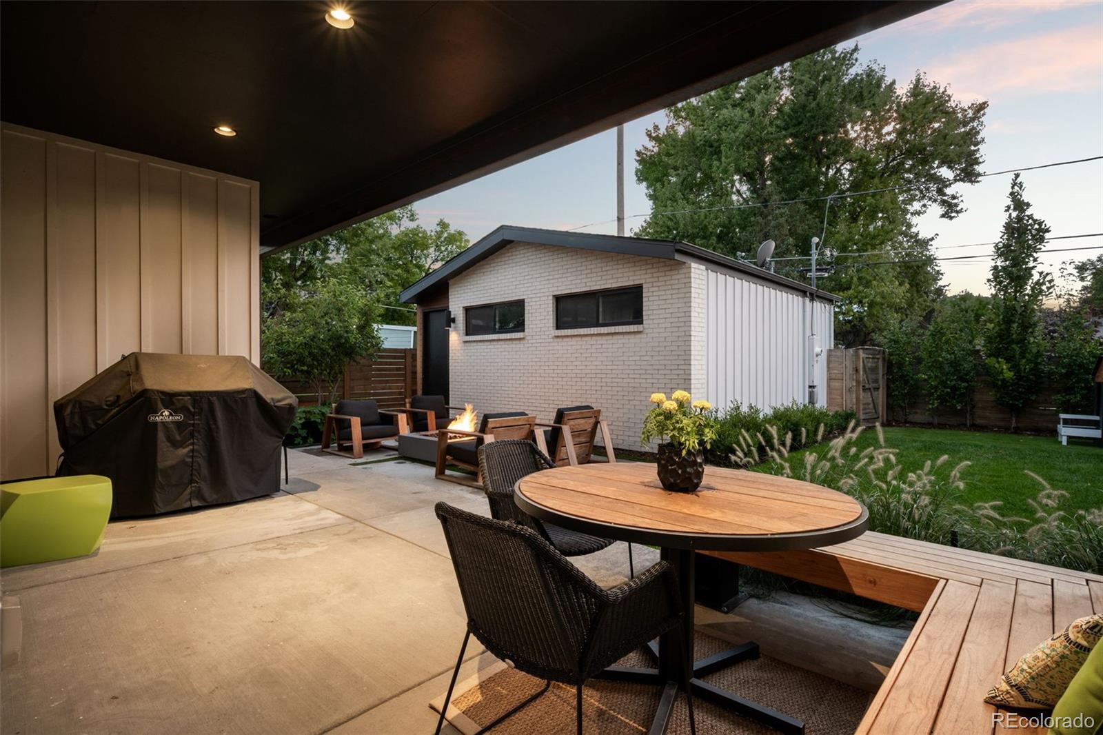 MLS Image #42 for 3275 s clermont street,denver, Colorado