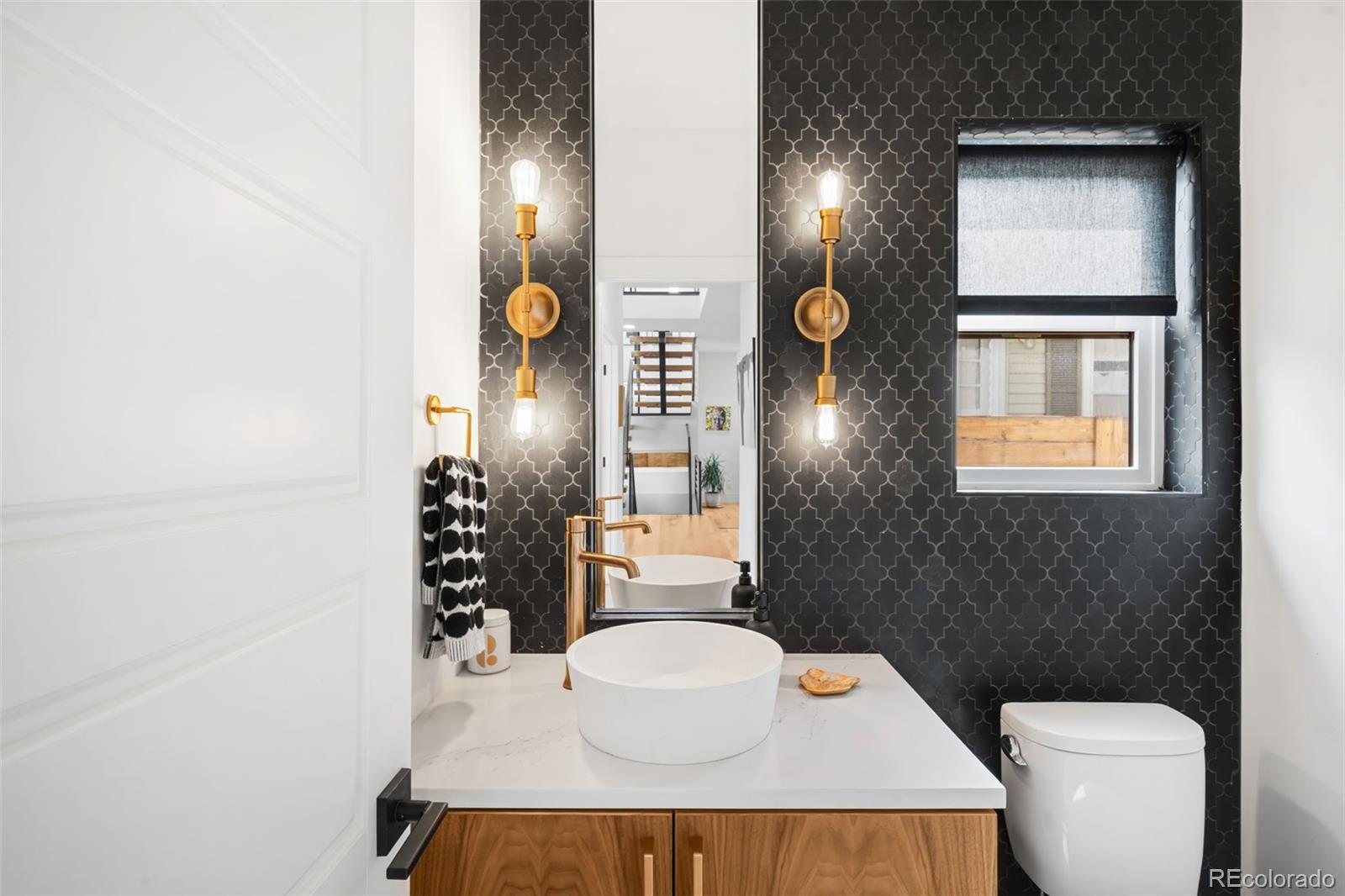 MLS Image #8 for 3275 s clermont street,denver, Colorado