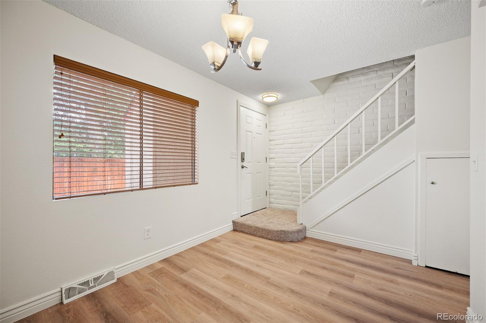 MLS Image #10 for 1060 s parker road,denver, Colorado