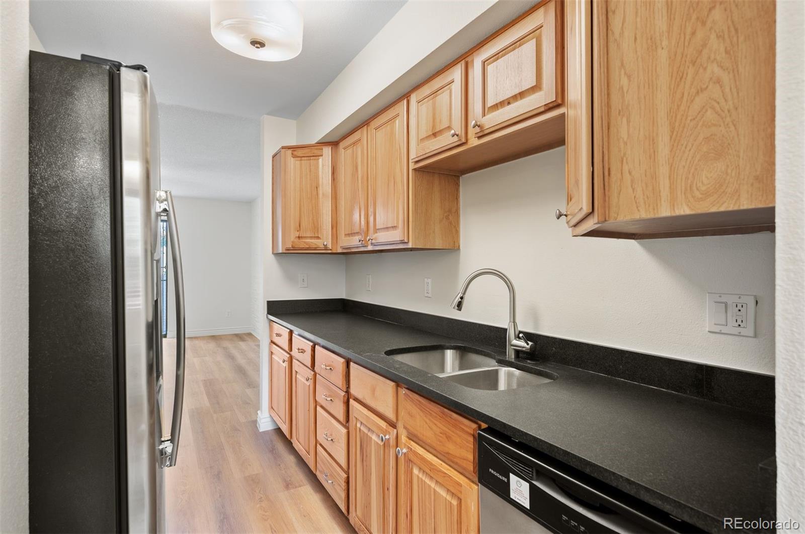 MLS Image #16 for 1060 s parker road,denver, Colorado
