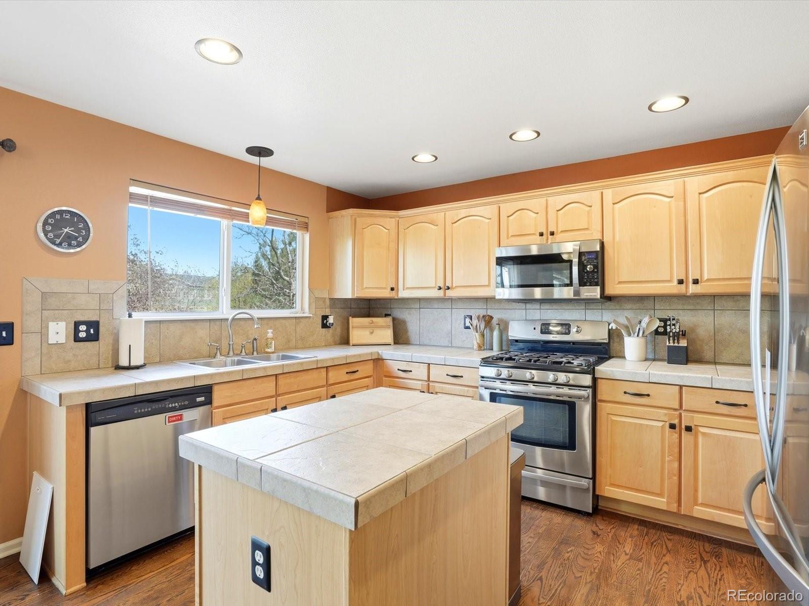 MLS Image #10 for 16681 e 106th way,commerce city, Colorado