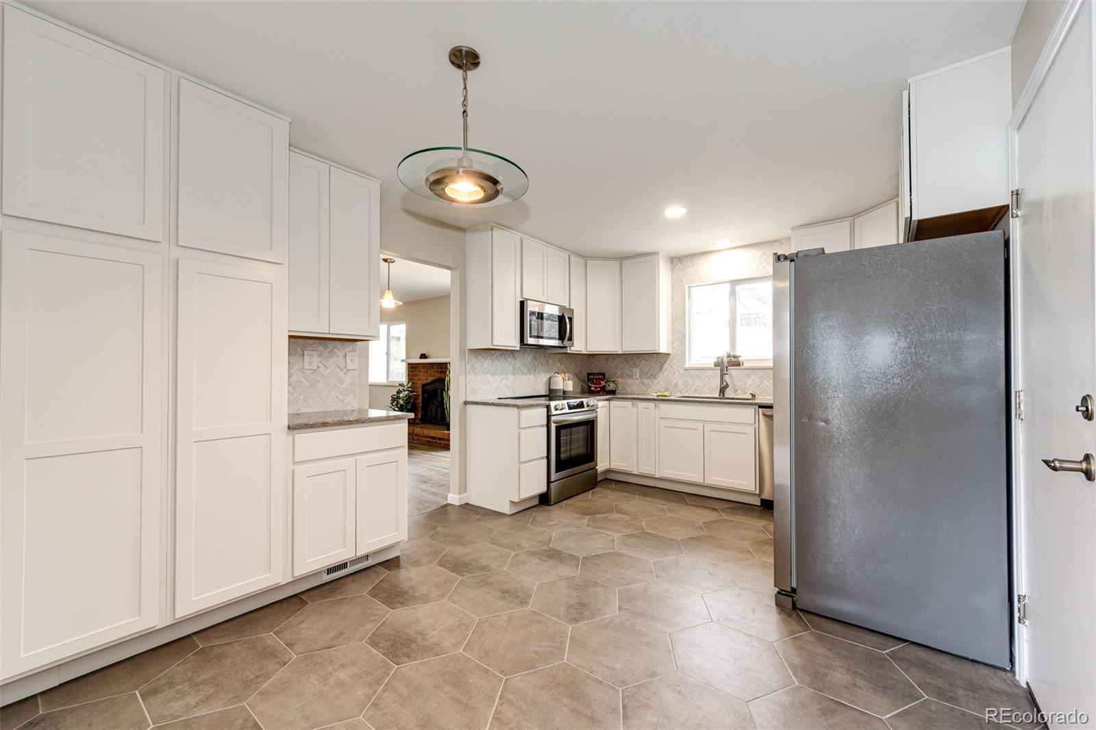 MLS Image #14 for 5829 w fair drive,littleton, Colorado