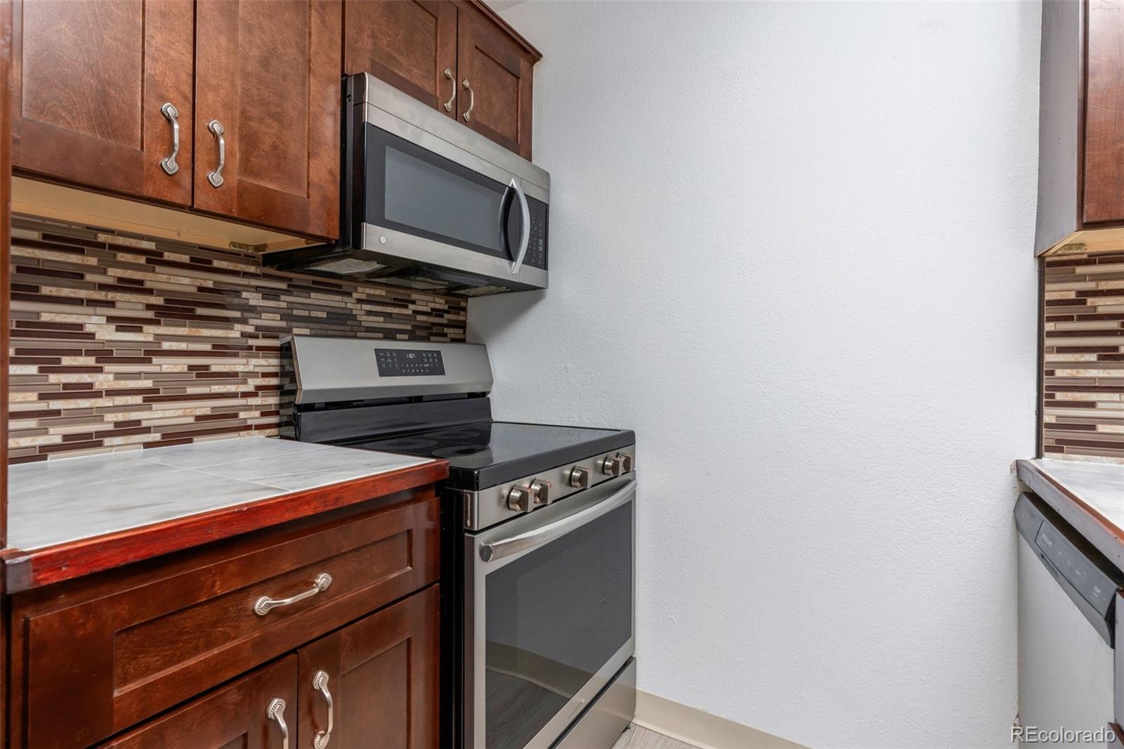 MLS Image #3 for 707 w 96th avenue,thornton, Colorado