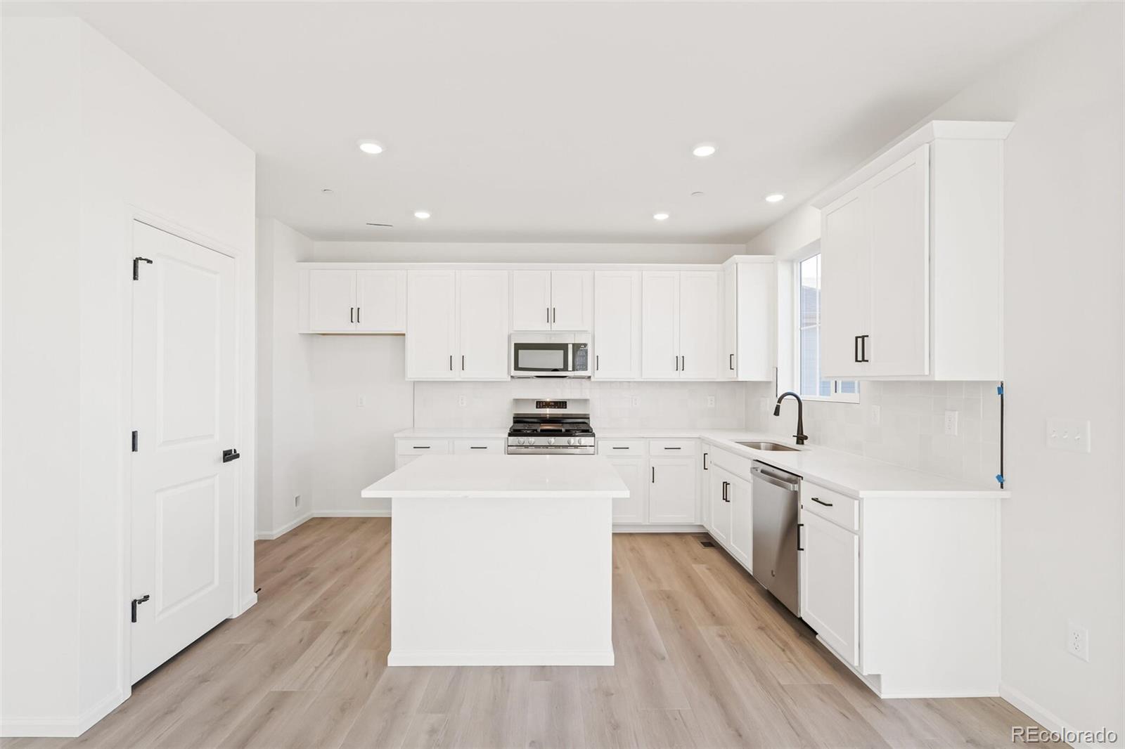MLS Image #13 for 165  rock wren way,erie, Colorado