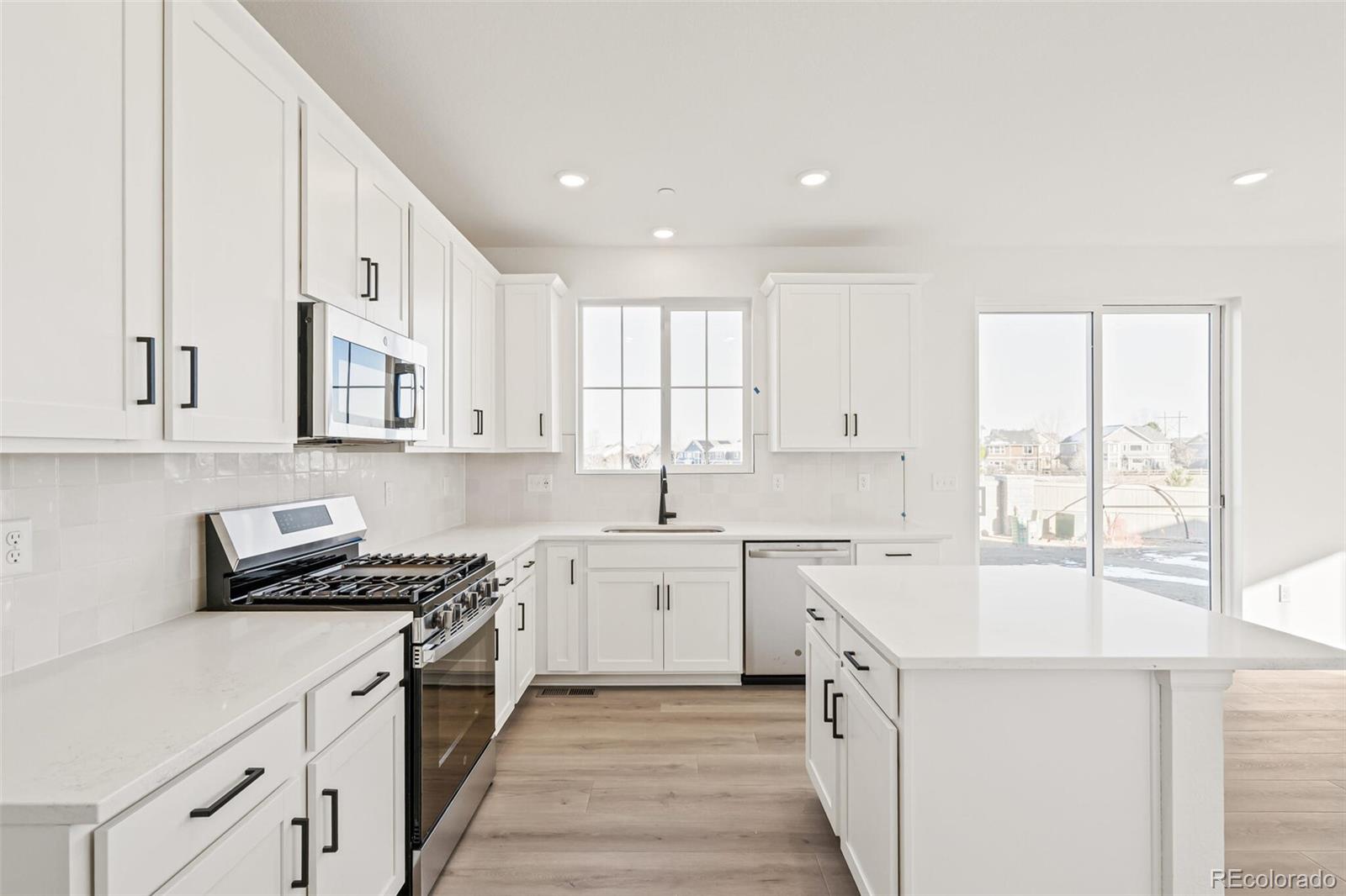 MLS Image #15 for 165  rock wren way,erie, Colorado