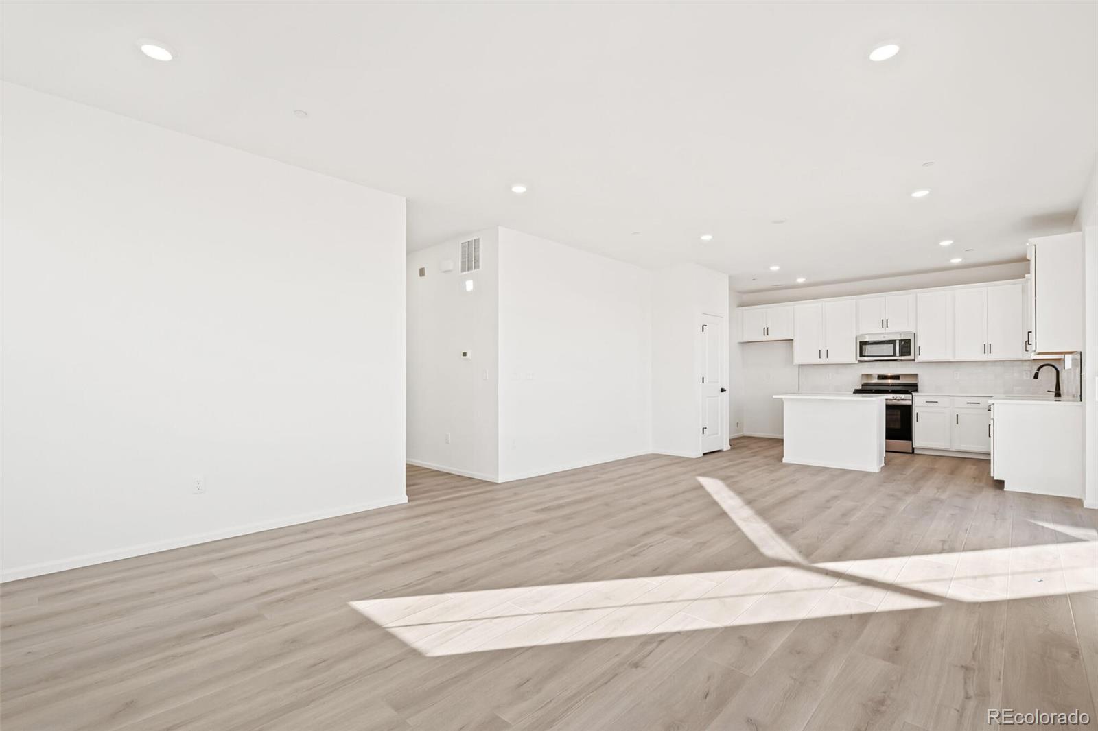 MLS Image #6 for 165  rock wren way,erie, Colorado