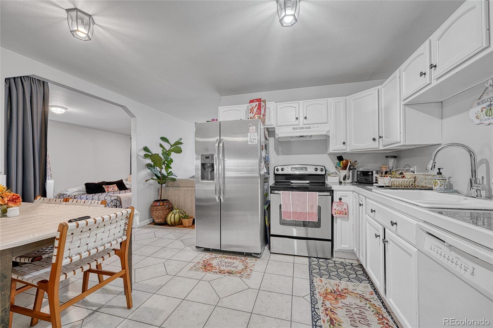 MLS Image #0 for 841 s oakland street,aurora, Colorado