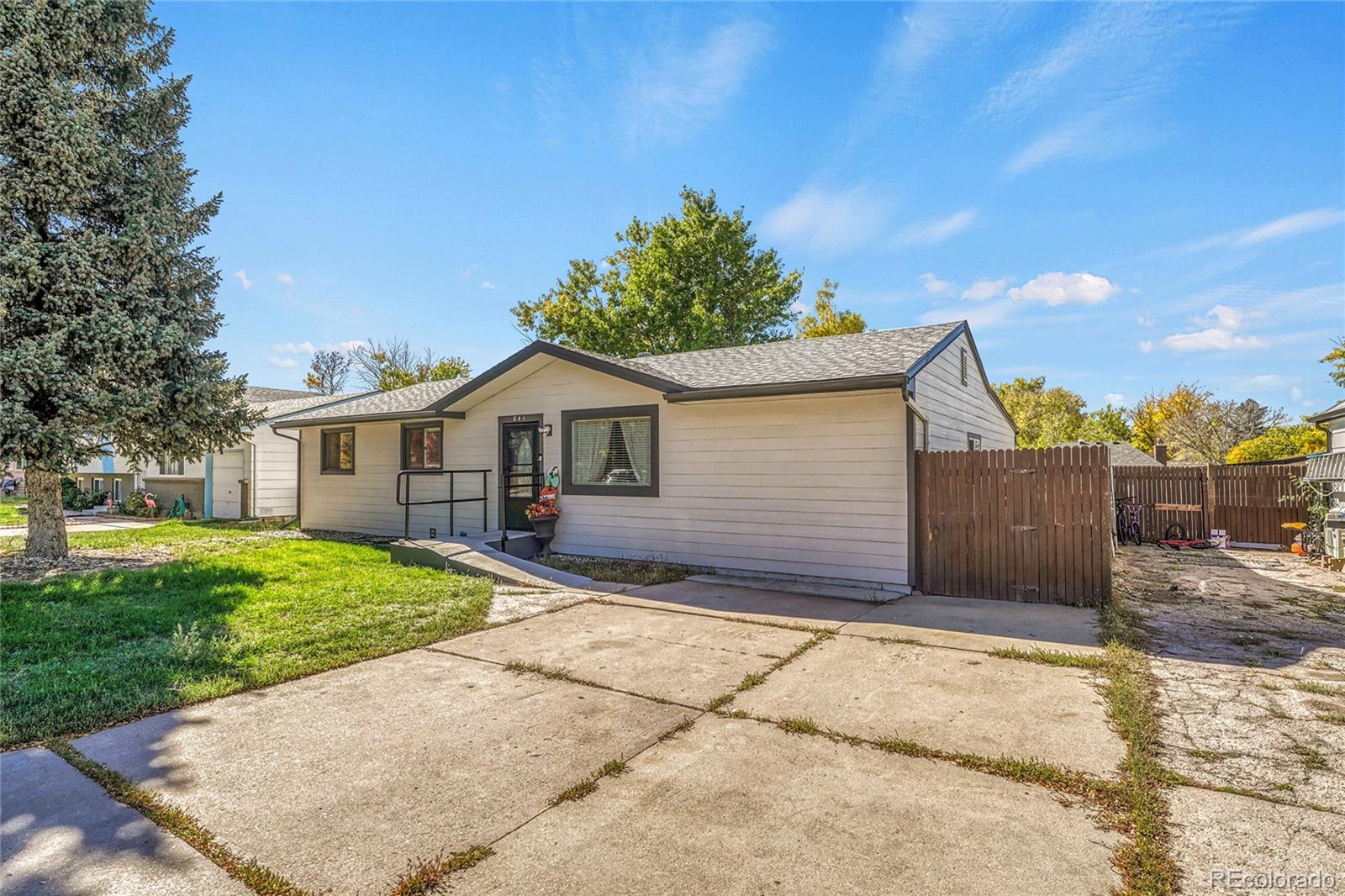 MLS Image #2 for 841 s oakland street,aurora, Colorado