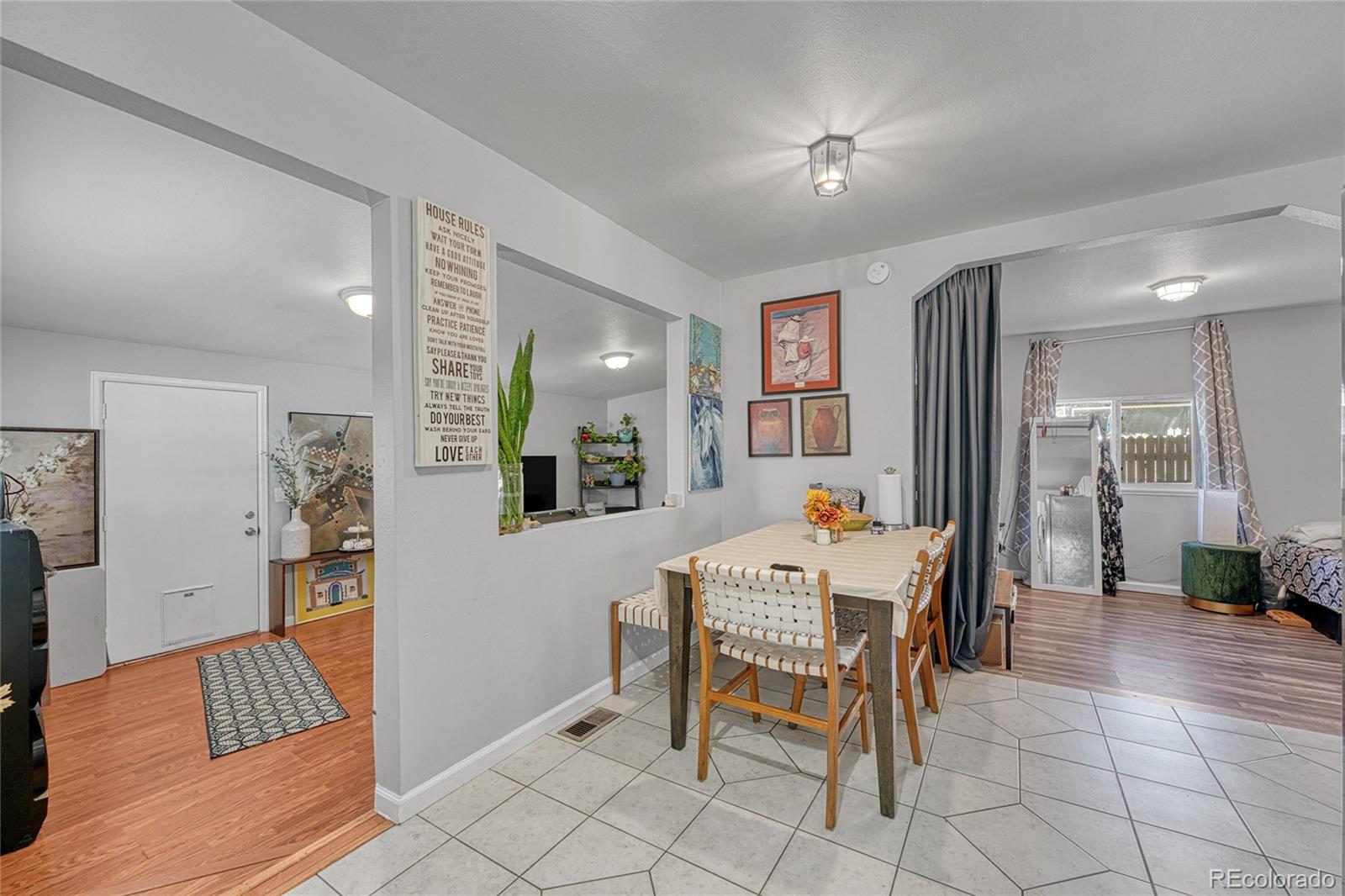 MLS Image #3 for 841 s oakland street,aurora, Colorado